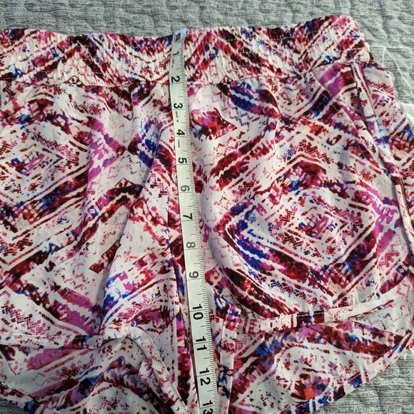 Show Me Your Mumu Print Shorts - Picture 5 of 6